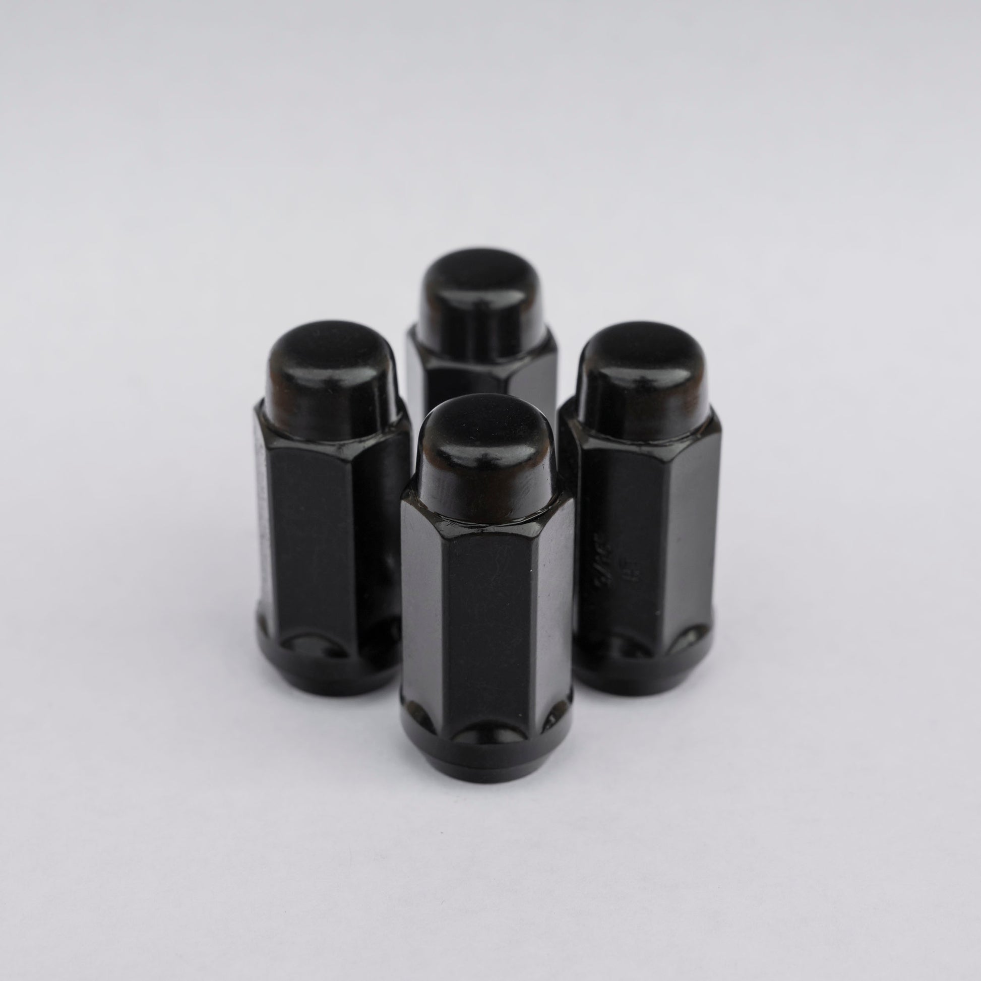GMC/Chevy 2500/3500 HD Black Closed Top Lug Nut